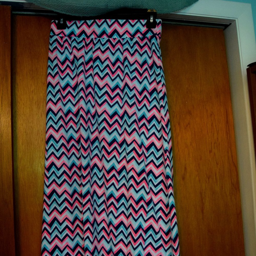 SO Midi Skirt Chevron Turquoise and Pink,  Juniors XL 14, fits like women's XS